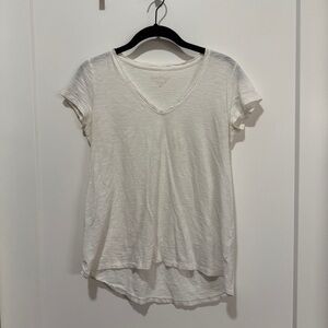 Lilly Pulitzer White Slub Knit Etta V-Neck Tee